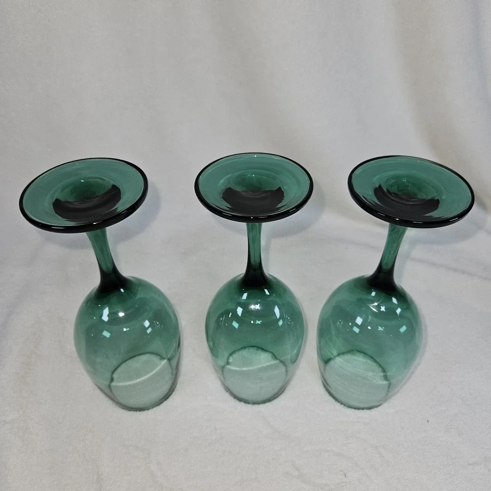 Libbey Emerald Green Wine Glasses Translucent Stemware Jewel Tone 8.5